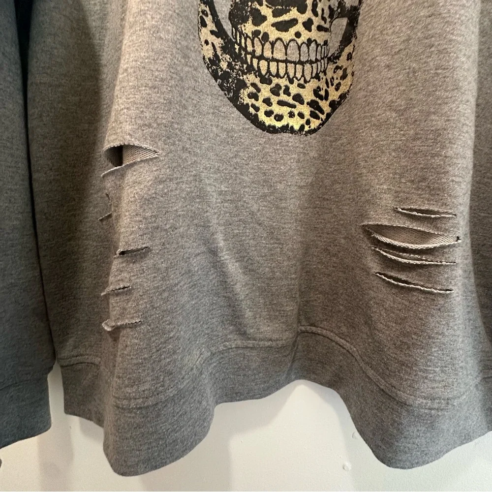 Blooming Jelly Women’s Size XXL Distressed Skull Sweater Gray Leopard Grunge - Picture 4 of 5